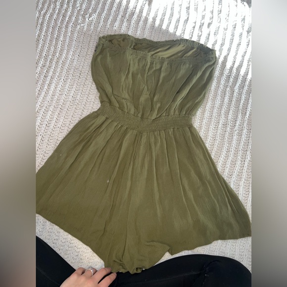 Green strapless romper - Picture 2 of 4